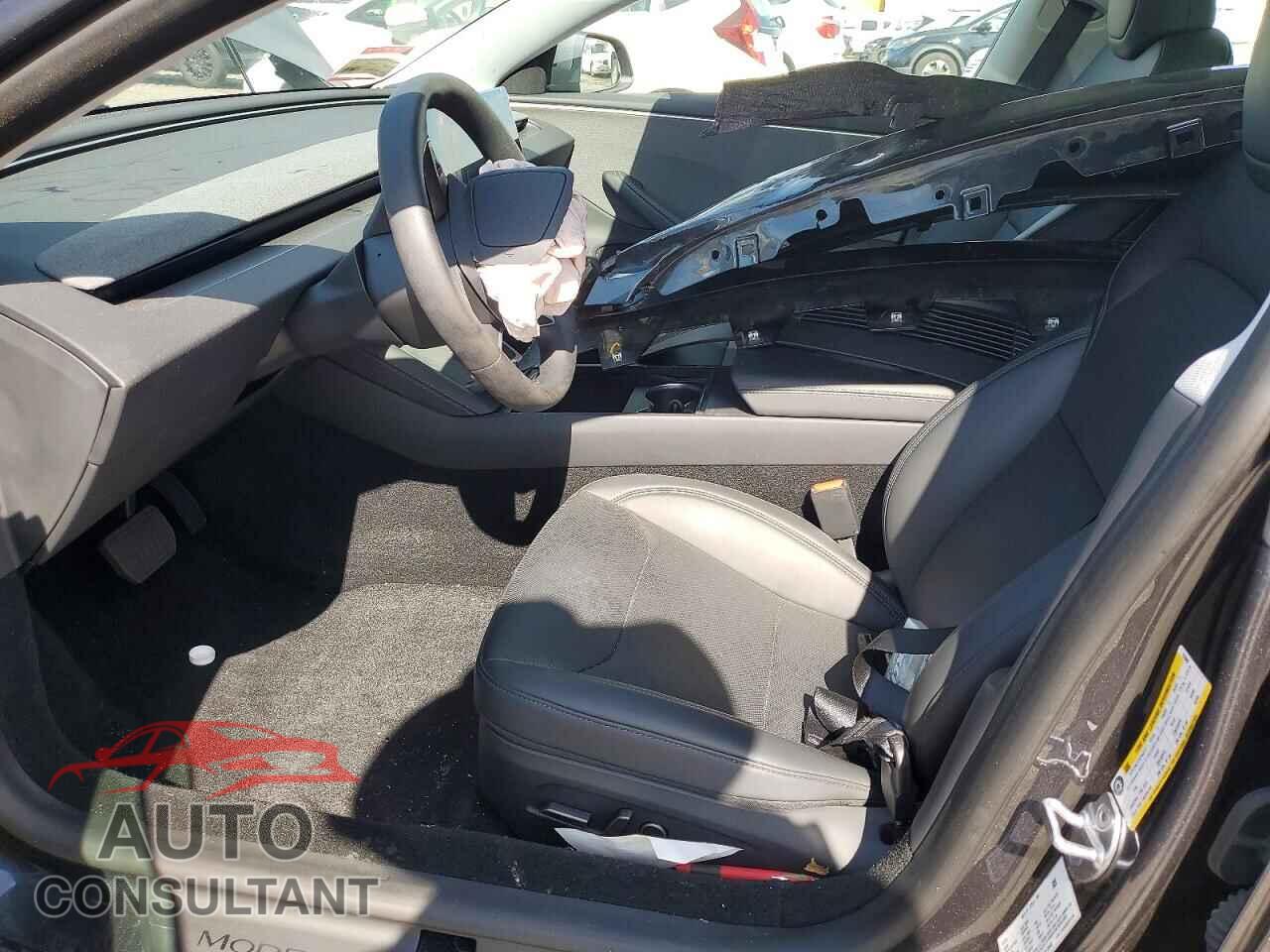 TESLA MODEL 3 2025 - 5YJ3E1EA9SF013940