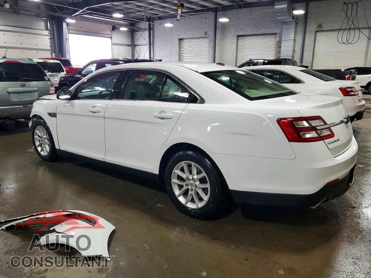 FORD TAURUS 2015 - 1FAHP2D86FG115069