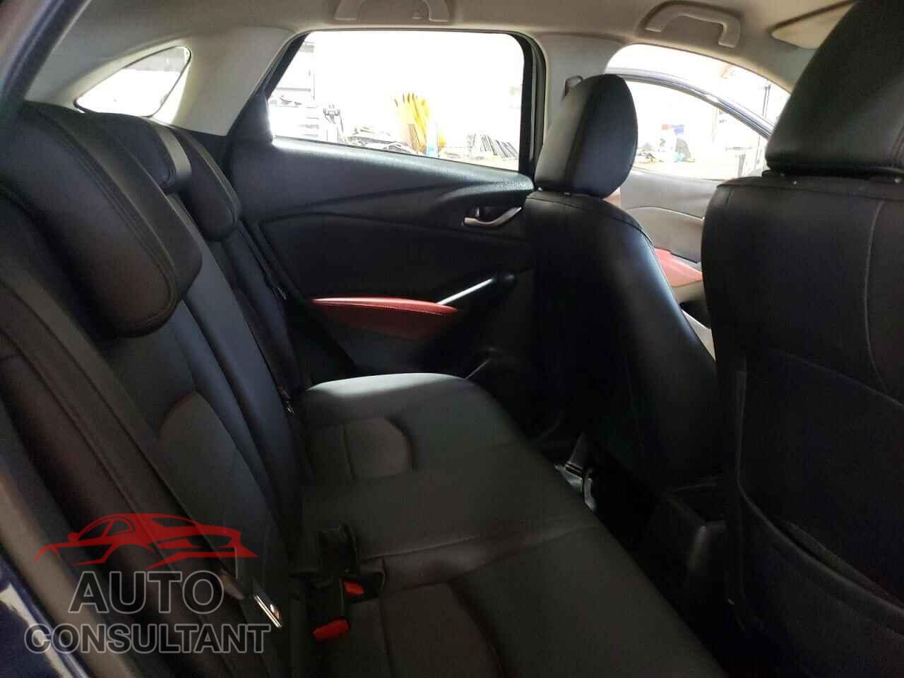 MAZDA CX-3 2018 - JM1DKFC76J0314518