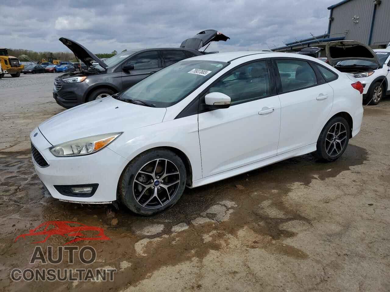 FORD FOCUS 2015 - 1FADP3F22FL279780