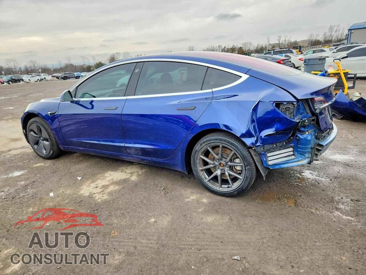 TESLA MODEL 3 2018 - 5YJ3E1EAXJF005490