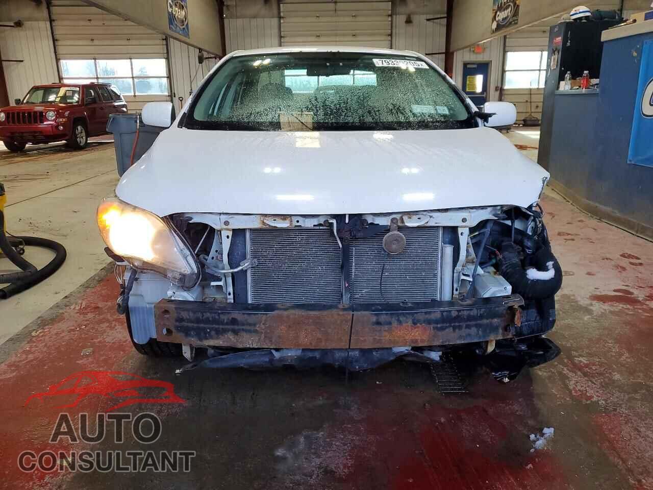 TOYOTA COROLLA 2013 - 5YFBU4EE5DP201980