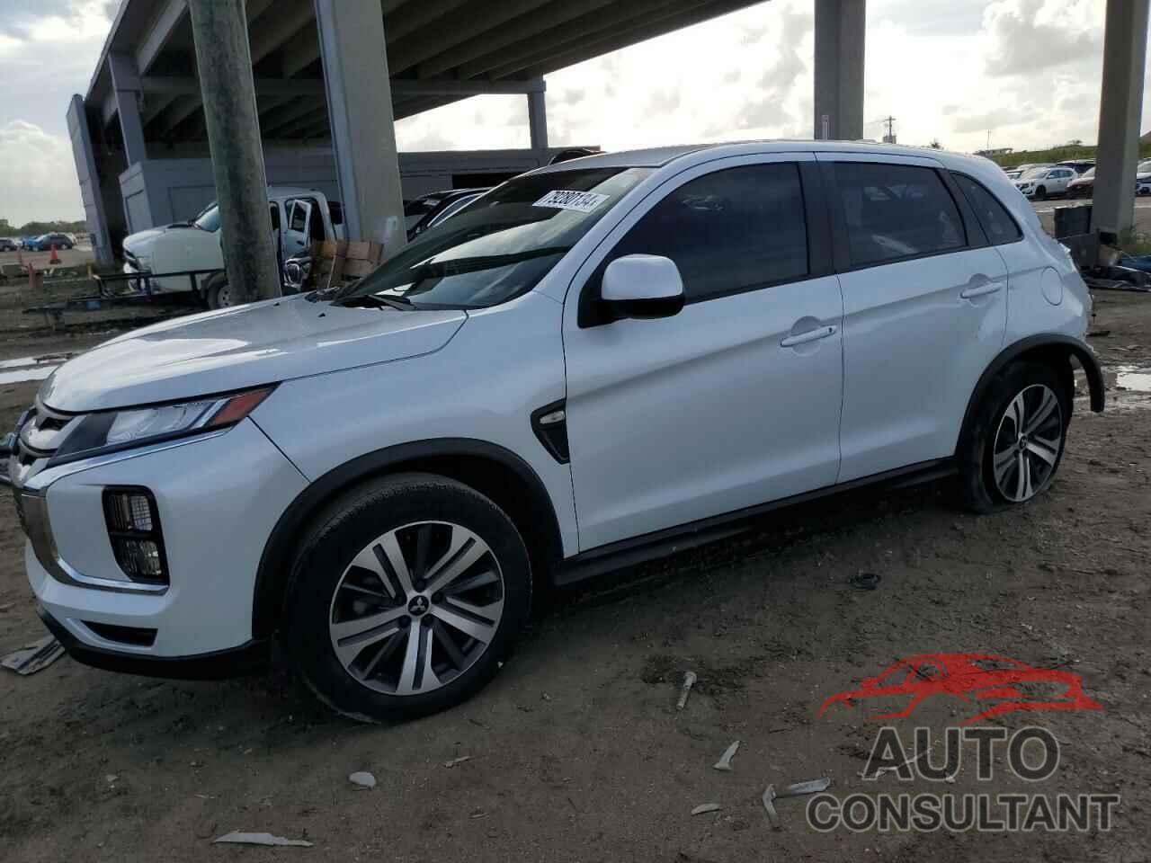 MITSUBISHI OUTLANDER 2022 - JA4APUAU9NU002090