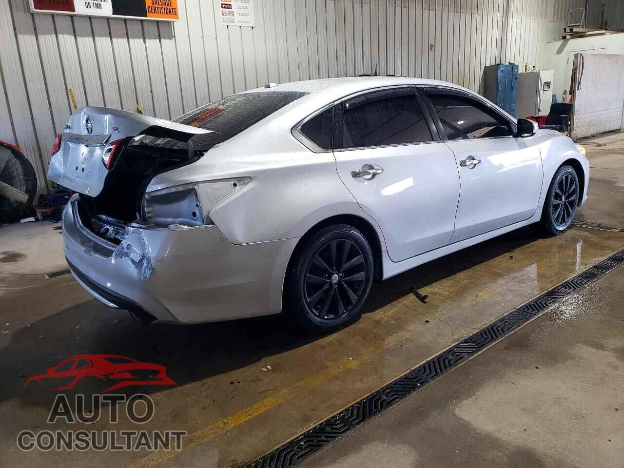 NISSAN ALTIMA 2017 - 1N4AL3AP1HC286871