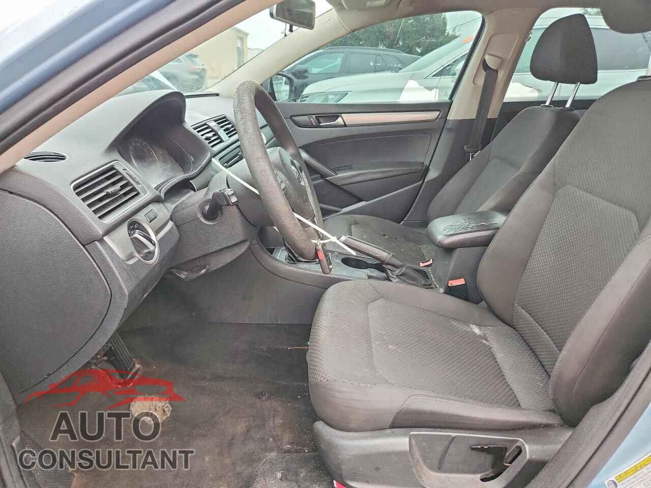 VOLKSWAGEN PASSAT 2012 - 1VWAP7A3XCC041821