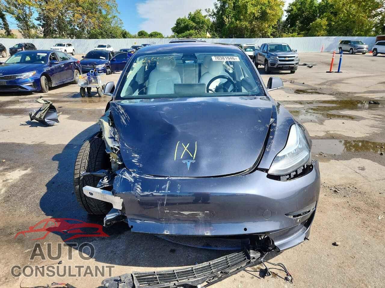 TESLA MODEL 3 2018 - 5YJ3E1EB8JF074977