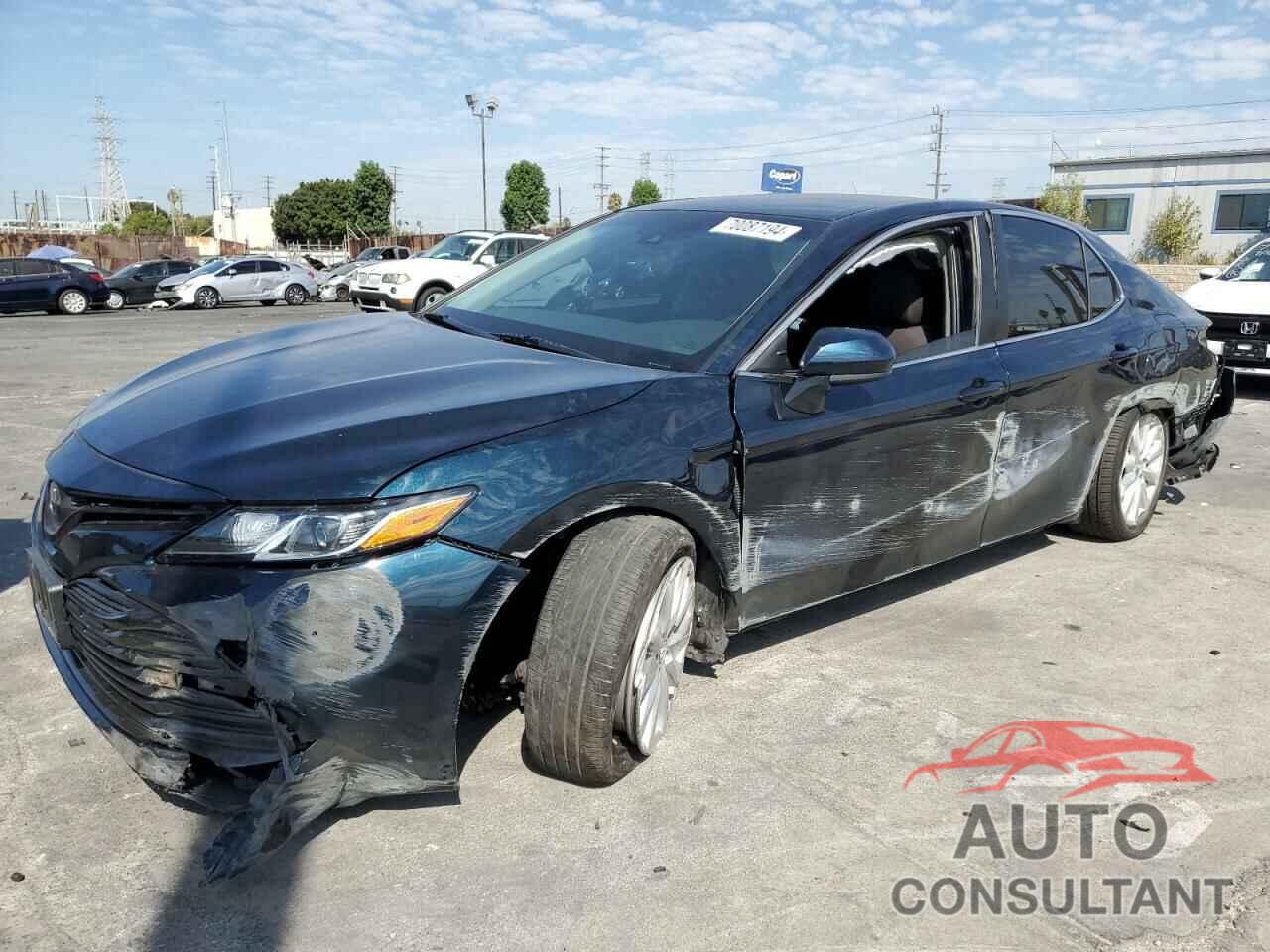 TOYOTA CAMRY 2018 - 4T1B11HK4JU647279