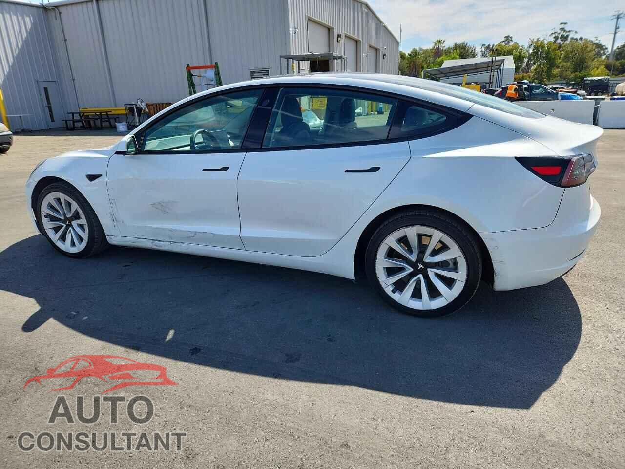TESLA MODEL 3 2022 - 5YJ3E1EA9NF190525
