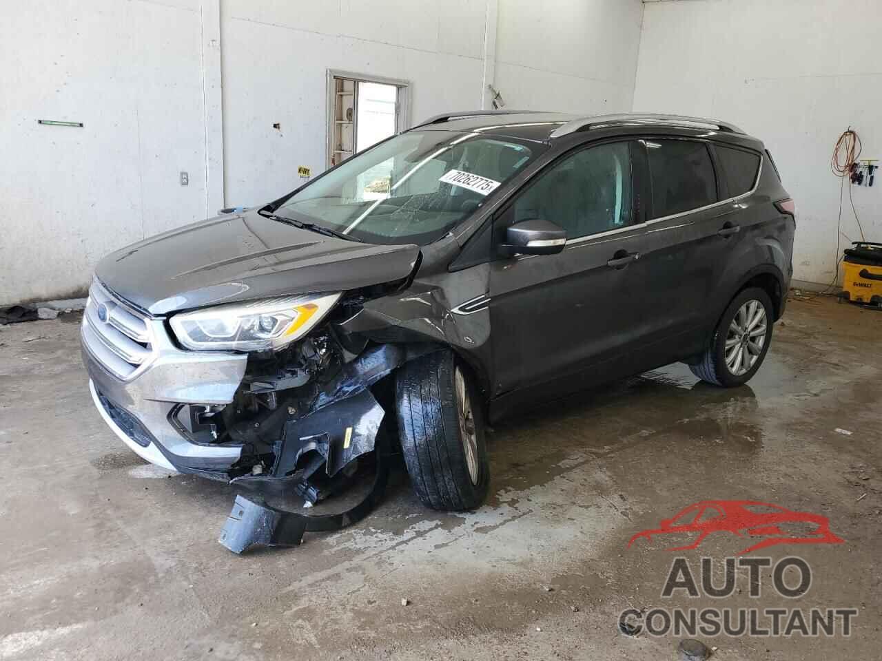 FORD ESCAPE 2017 - 1FMCU0J98HUD34176