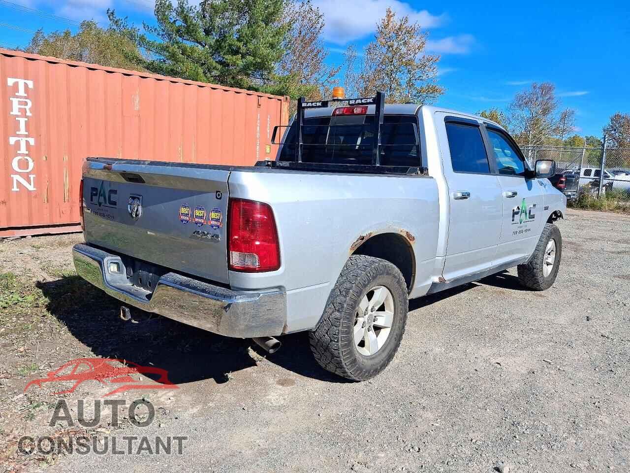 DODGE RAM 1500 2012 - 1C6RD7LT8CS243405