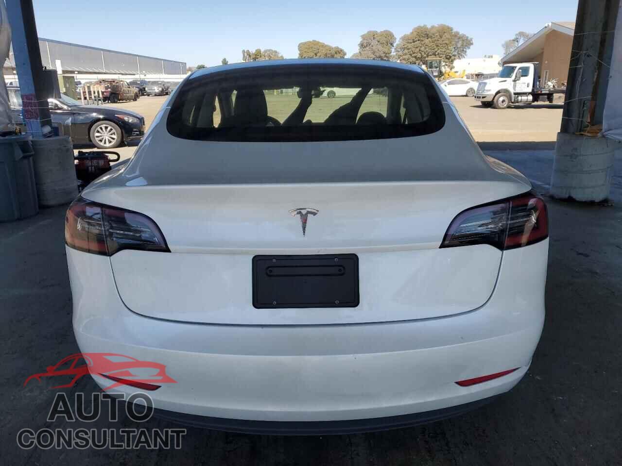 TESLA MODEL 3 2023 - 5YJ3E1EA3PF453790