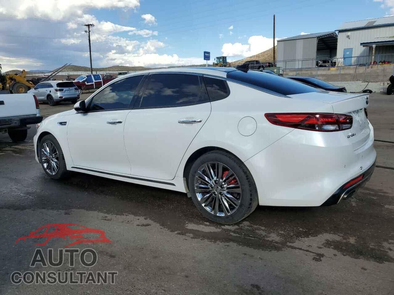 KIA OPTIMA 2018 - 5XXGV4L21JG214158