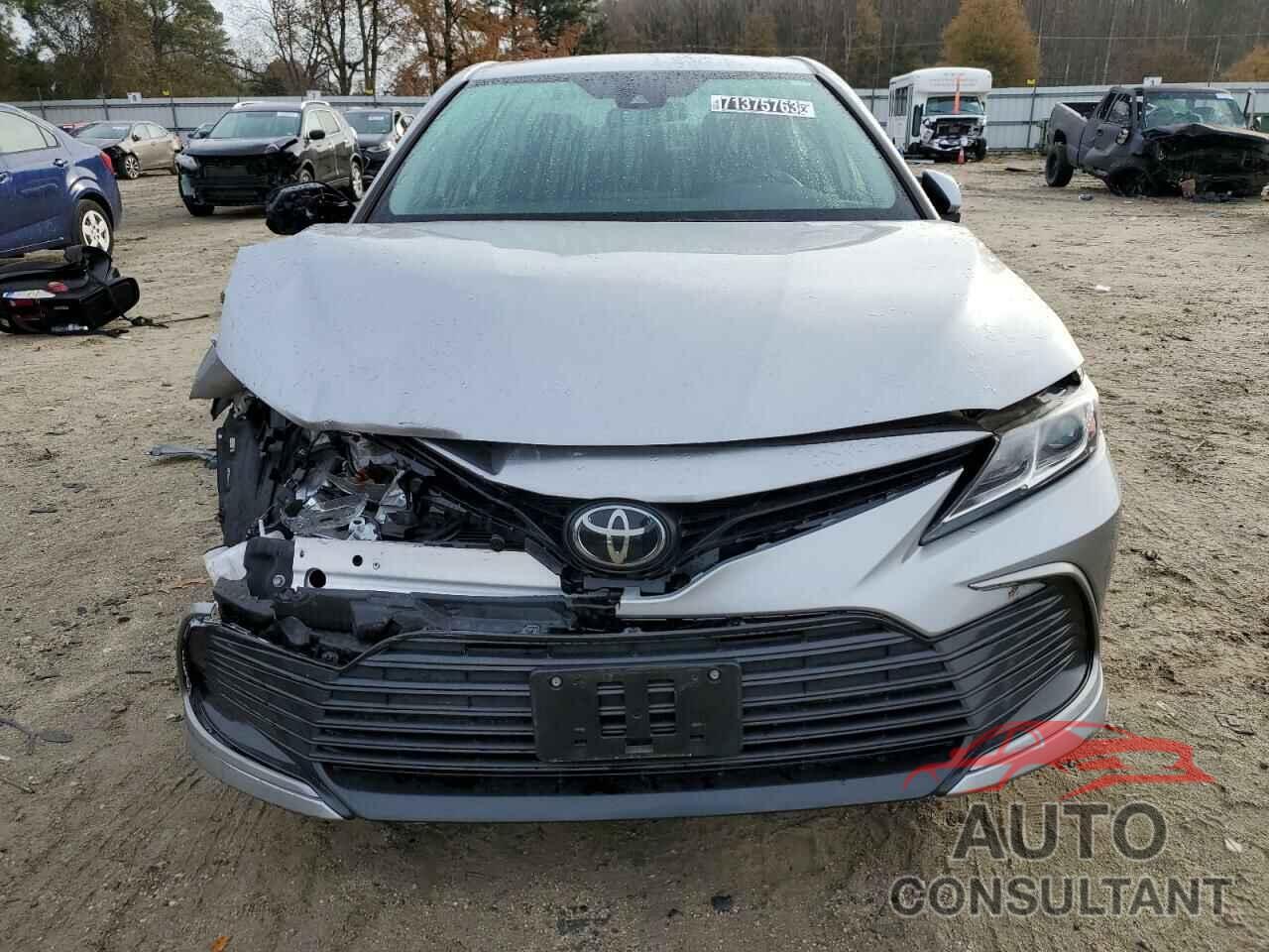 TOYOTA CAMRY 2022 - 4T1C11AK4NU642278