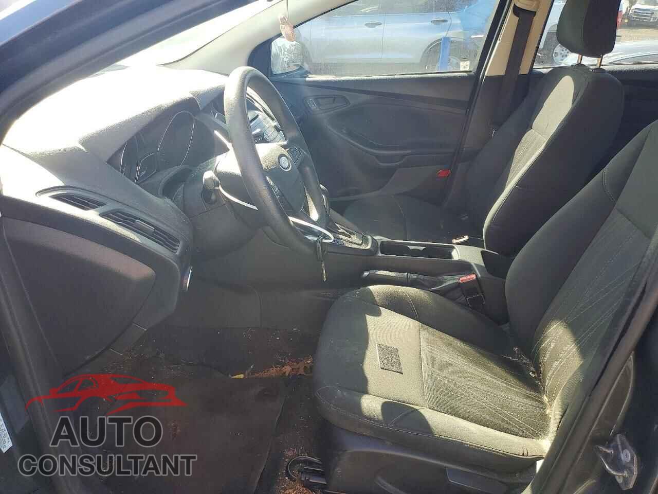 FORD FOCUS 2017 - 1FADP3E26HL271329