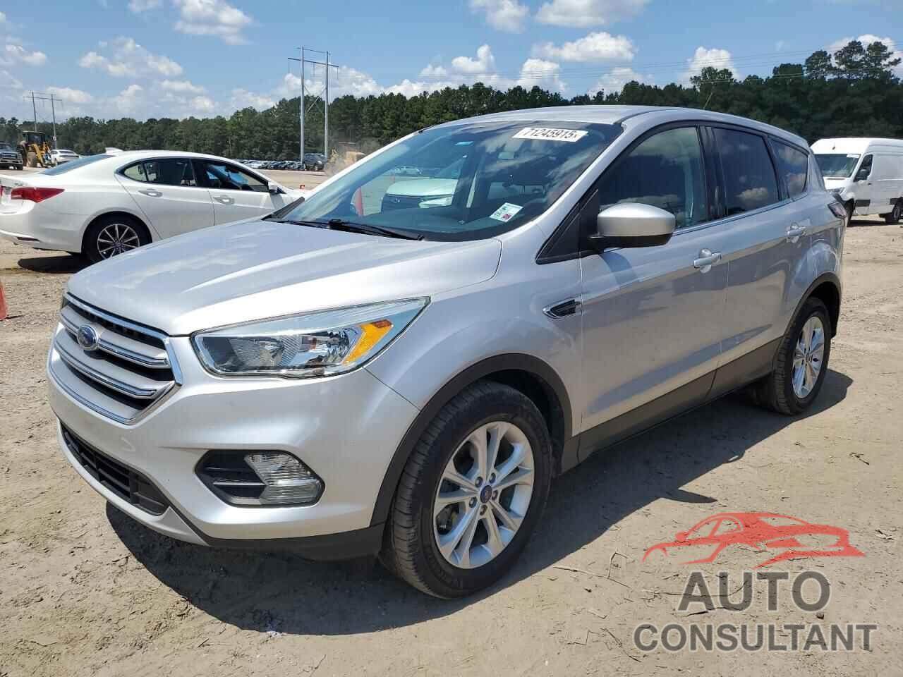 FORD ESCAPE 2017 - 1FMCU0GD1HUA75588