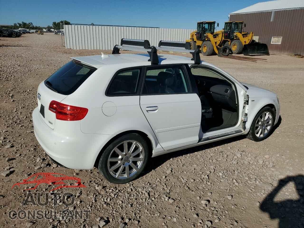 AUDI A3 2011 - WAUPFBFM4BA107467