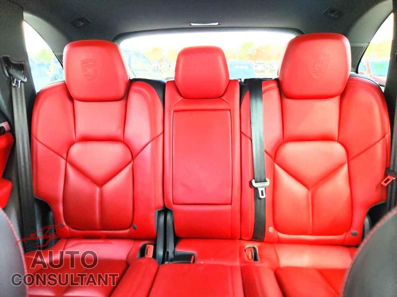 PORSCHE CAYENNE 2017 - WP1AE2A28HLA73997