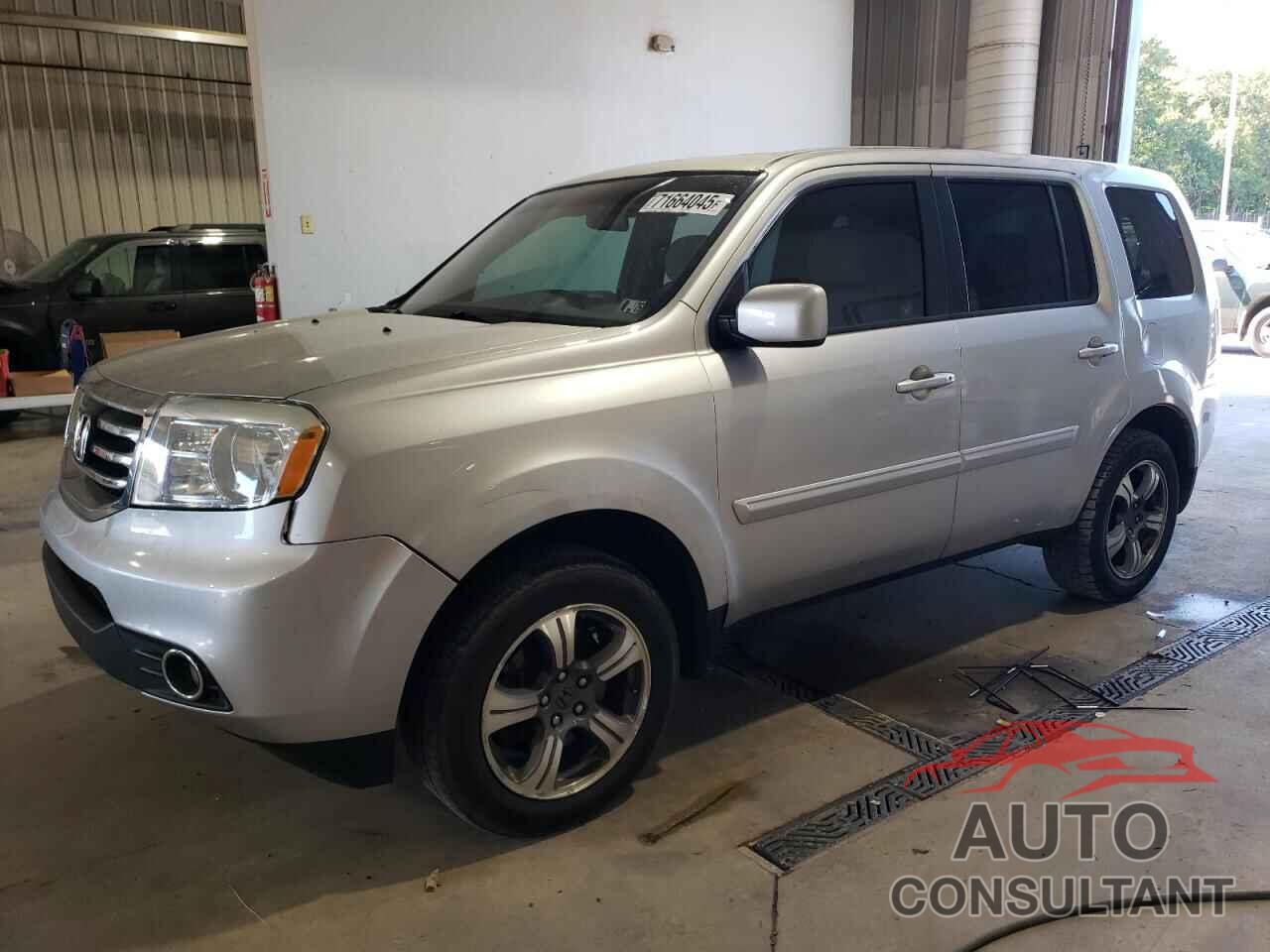 HONDA PILOT 2015 - 5FNYF4H39FB009345