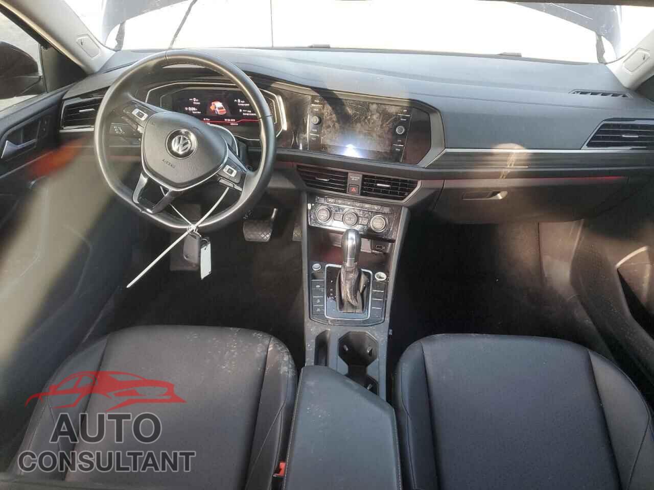 VOLKSWAGEN JETTA 2019 - 3VWEB7BUXKM259035