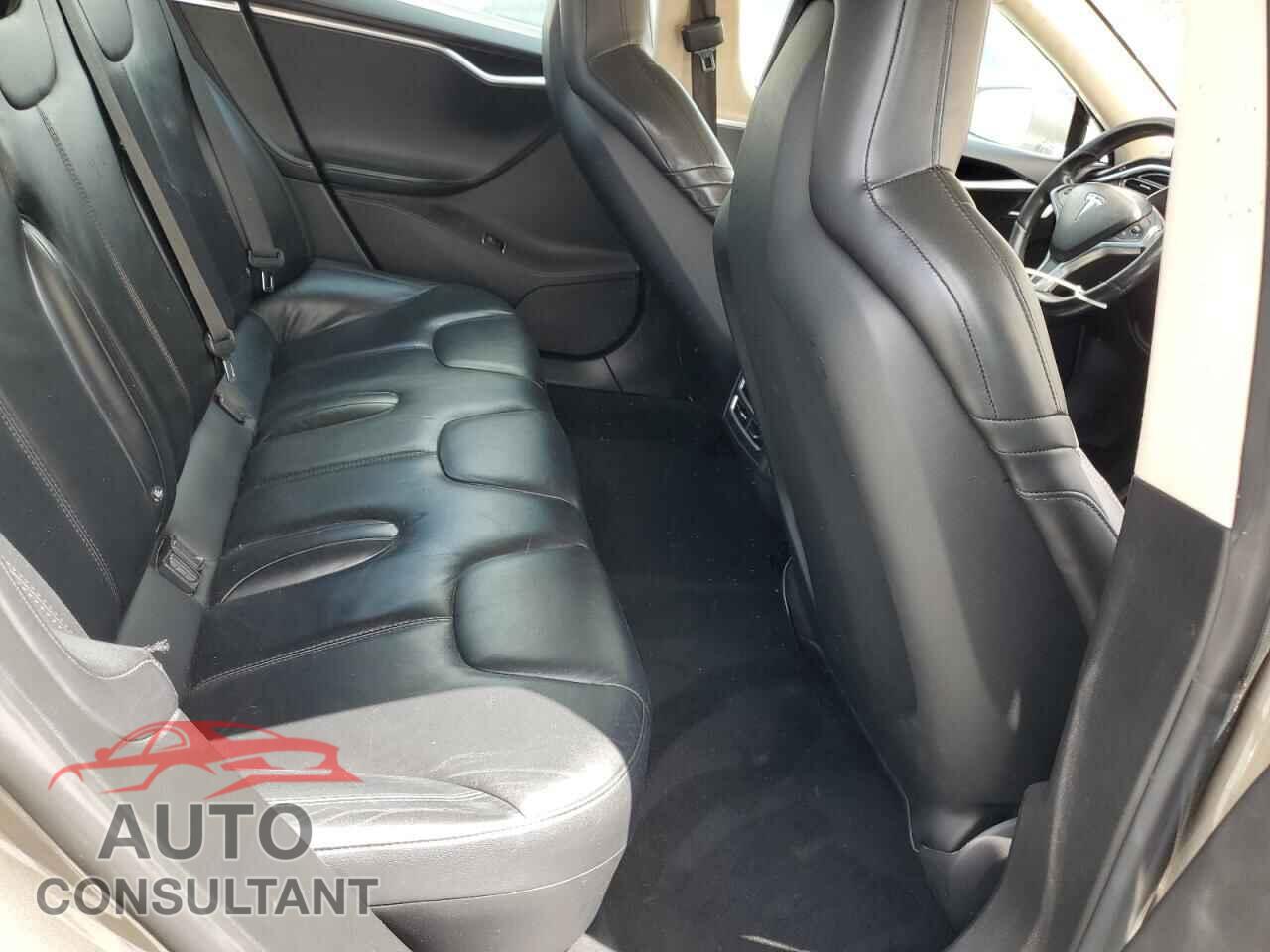 TESLA MODEL S 2015 - 5YJSA1H49FF082520