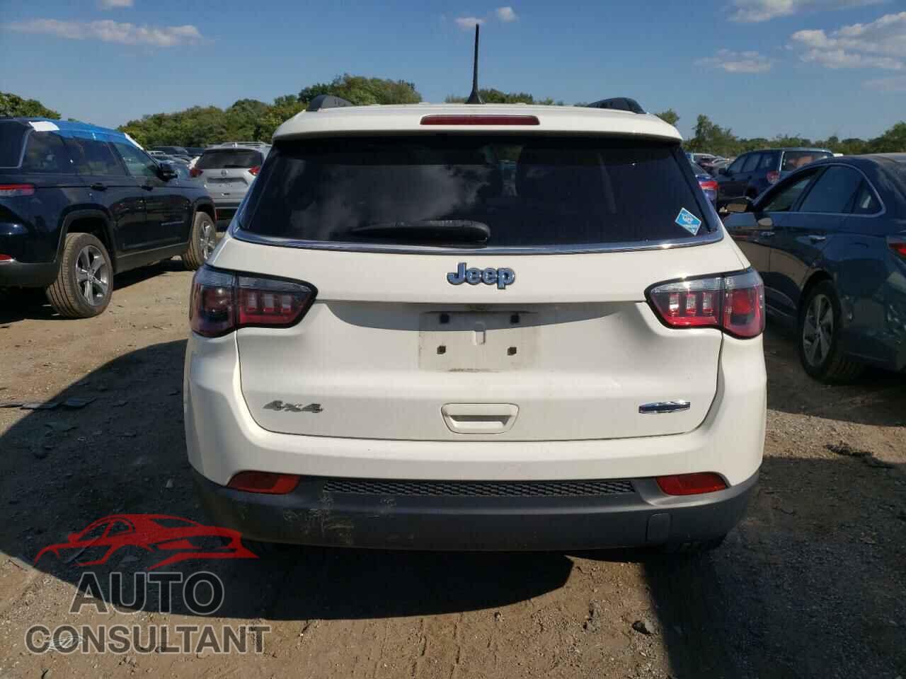 JEEP COMPASS 2018 - 3C4NJDBB7JT262224
