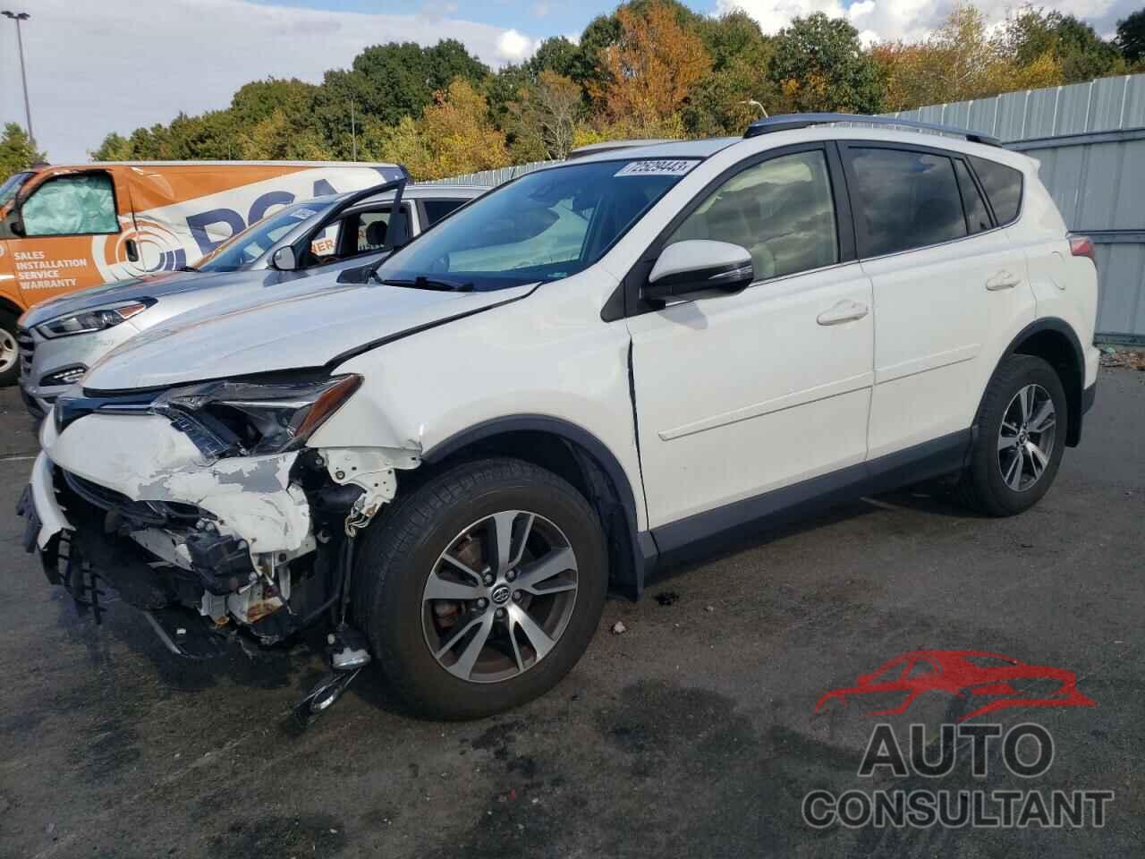 TOYOTA RAV4 2017 - JTMRFREV4HJ146227