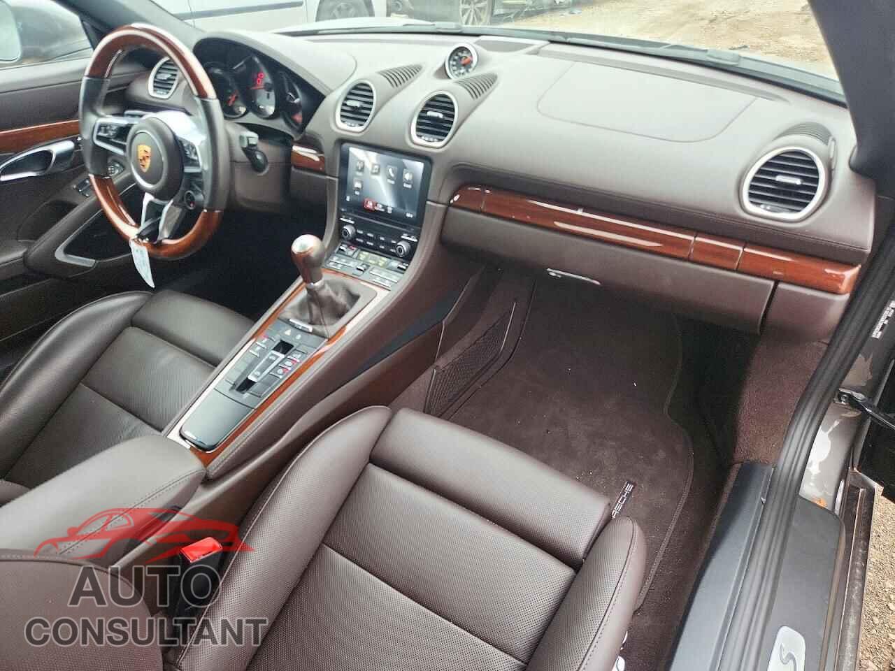 PORSCHE BOXSTER 2024 - WP0CB2A87RS223015