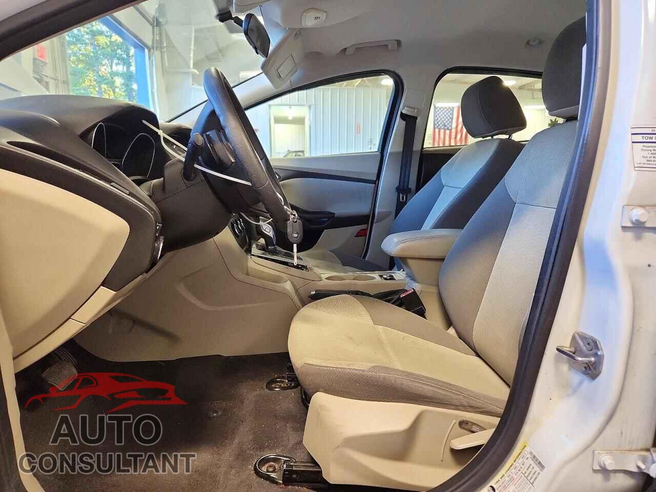 FORD FOCUS 2012 - 1FAHP3F26CL444355