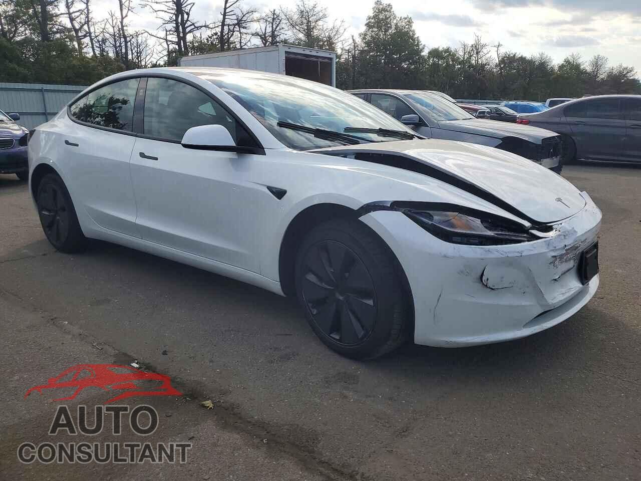 TESLA MODEL 3 2026 - 5YJ3E1EA3TF190033