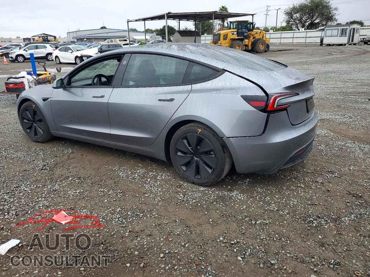 TESLA MODEL 3 2025 - 5YJ3E1EB5SF966198