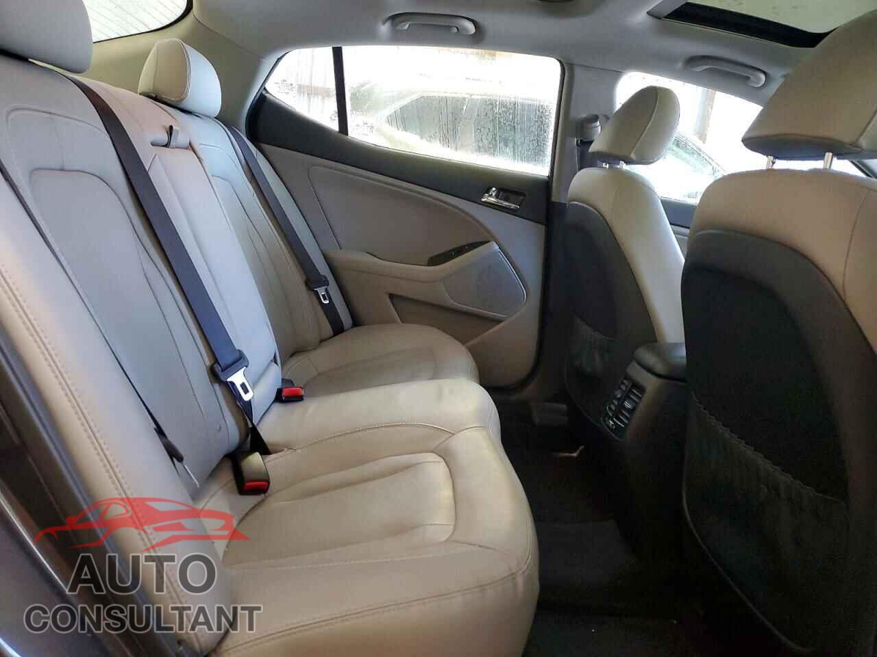 KIA OPTIMA 2012 - KNAGN4A70C5246182