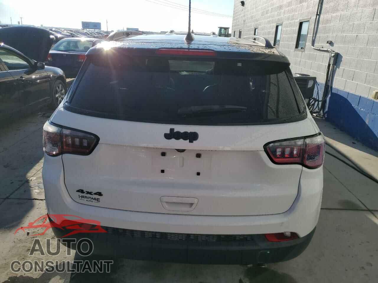 JEEP COMPASS 2019 - 3C4NJDBB2KT696679