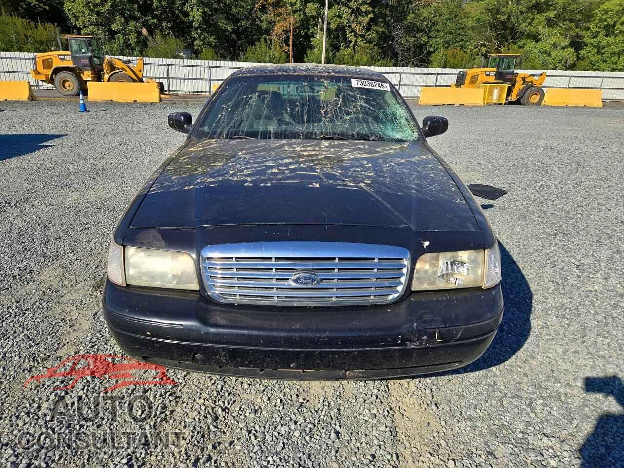 FORD CROWN VIC 2011 - 2FABP7EV3BX153726