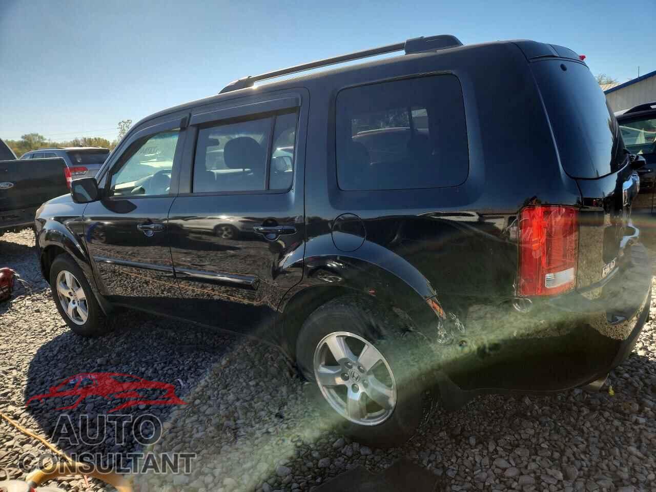 HONDA PILOT 2011 - 5FNYF4H42BB041170