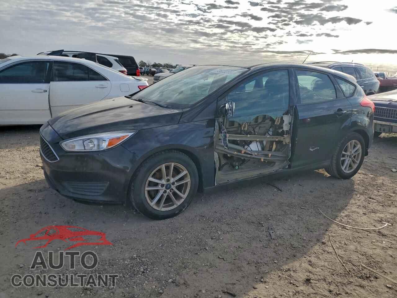 FORD FOCUS 2017 - 1FADP3K20HL217237