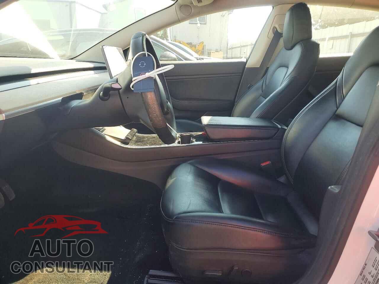 TESLA MODEL 3 2019 - 5YJ3E1EBXKF433246
