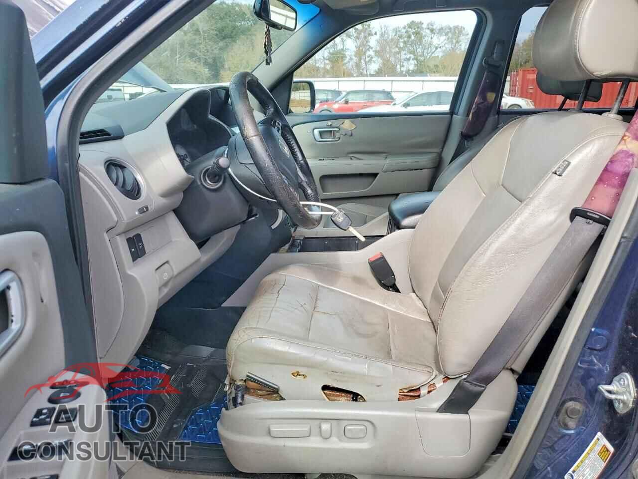 HONDA PILOT 2011 - 5FNYF4H92BB030374