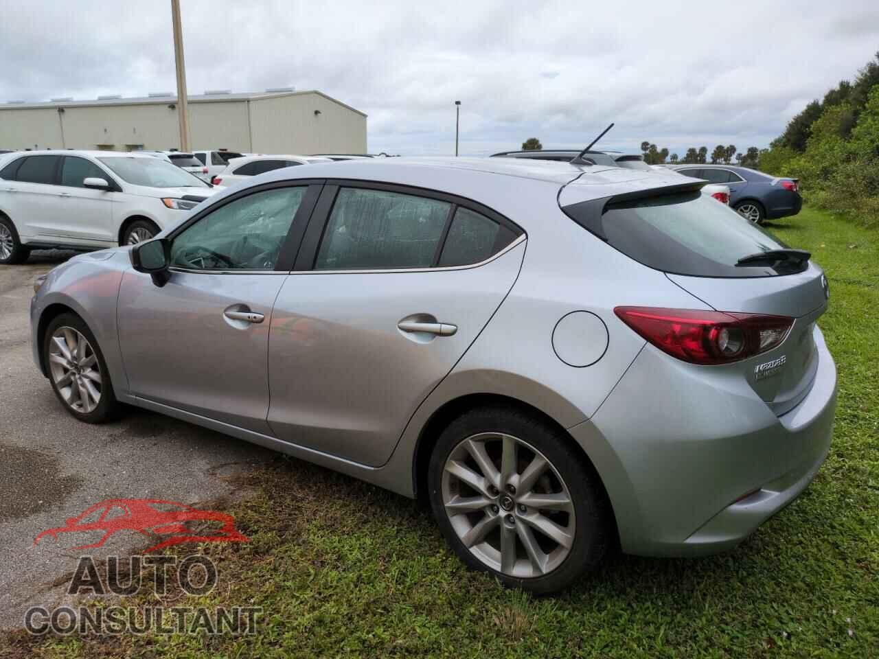 MAZDA 3 2017 - 3MZBN1L79HM122192