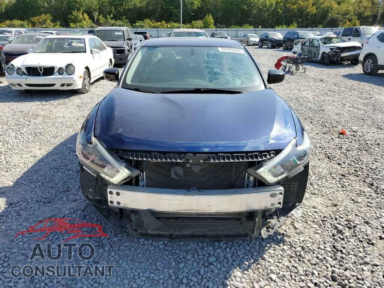 NISSAN MAXIMA 2017 - 1N4AA6AP3HC385392