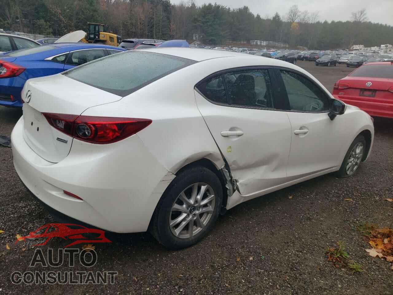 MAZDA 3 2018 - 3MZBN1V79JM232551