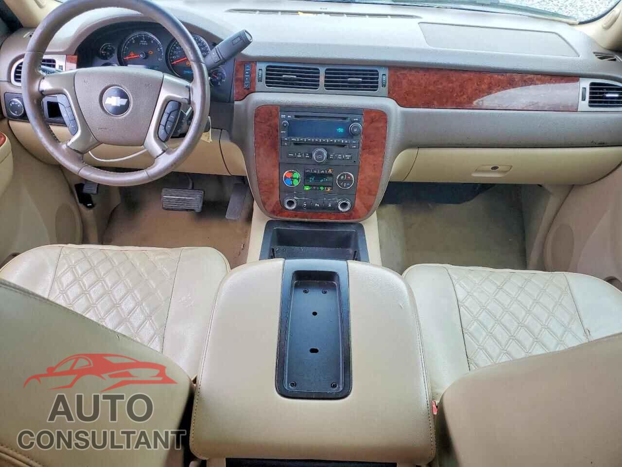 CHEVROLET TAHOE 2010 - 1GNUCBE01AR113473