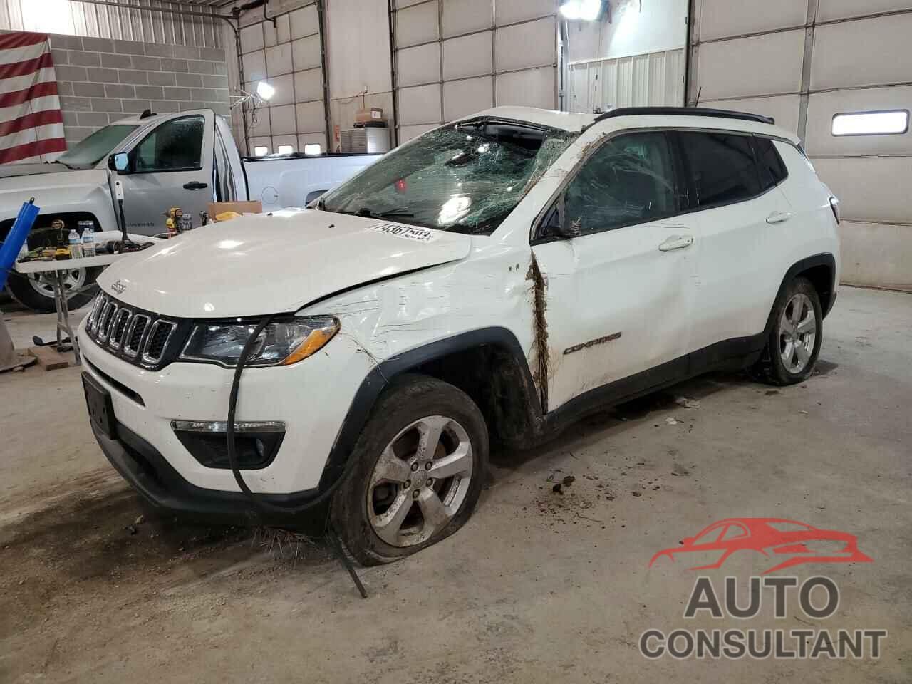 JEEP COMPASS 2018 - 3C4NJDBB4JT114208