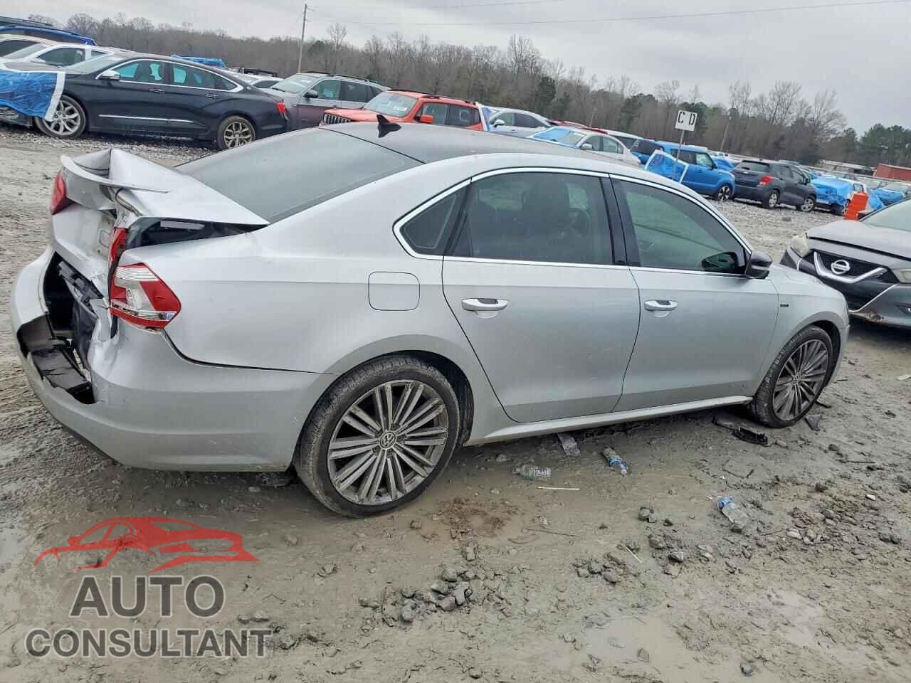VOLKSWAGEN PASSAT 2015 - 1VWBT7A33FC100244
