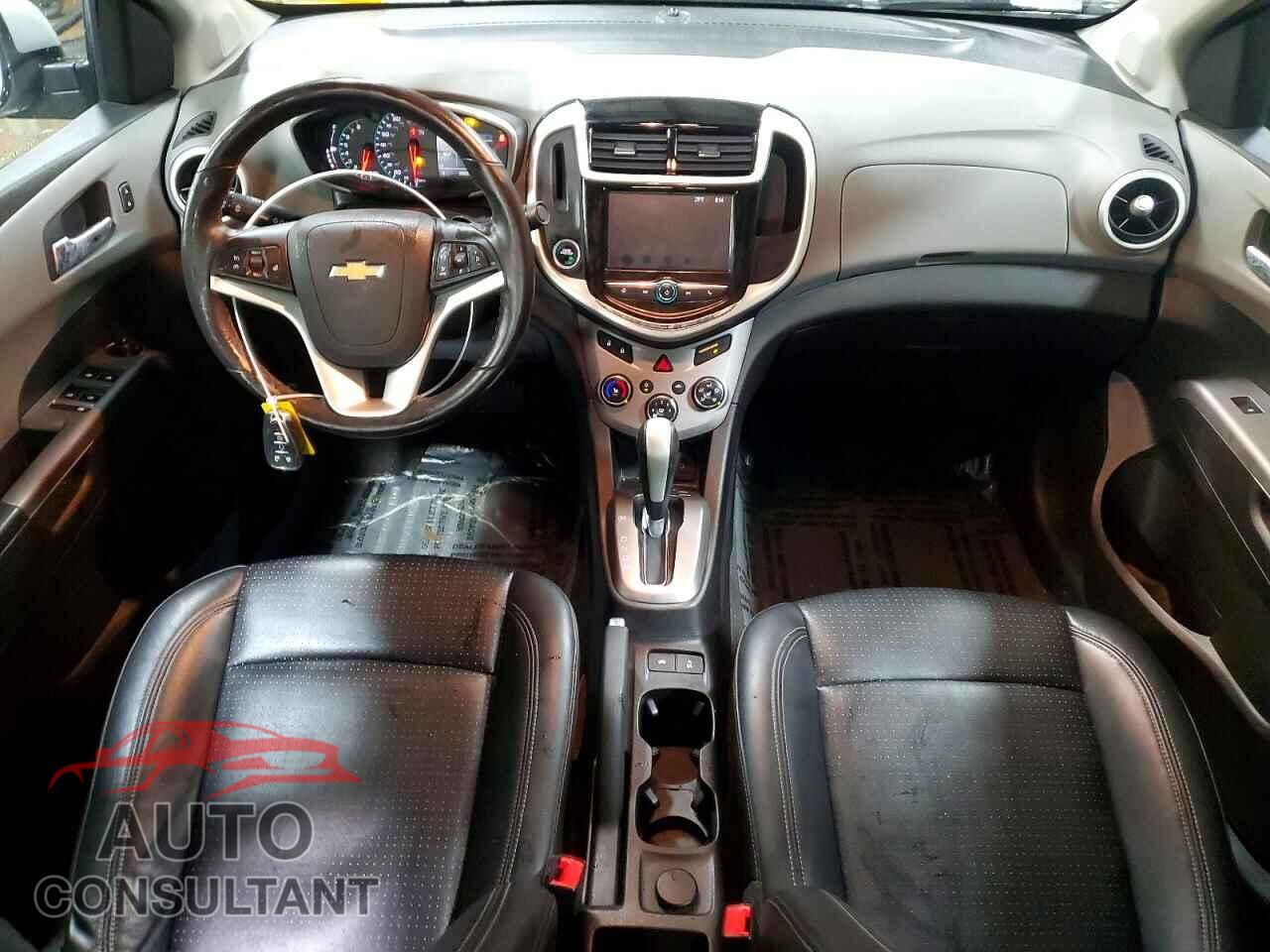 CHEVROLET SONIC 2017 - 1G1JF5SB2H4135525