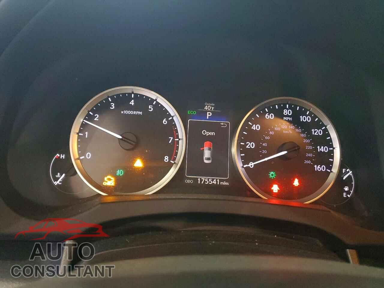 LEXUS IS 2015 - JTHCF1D23F5024719