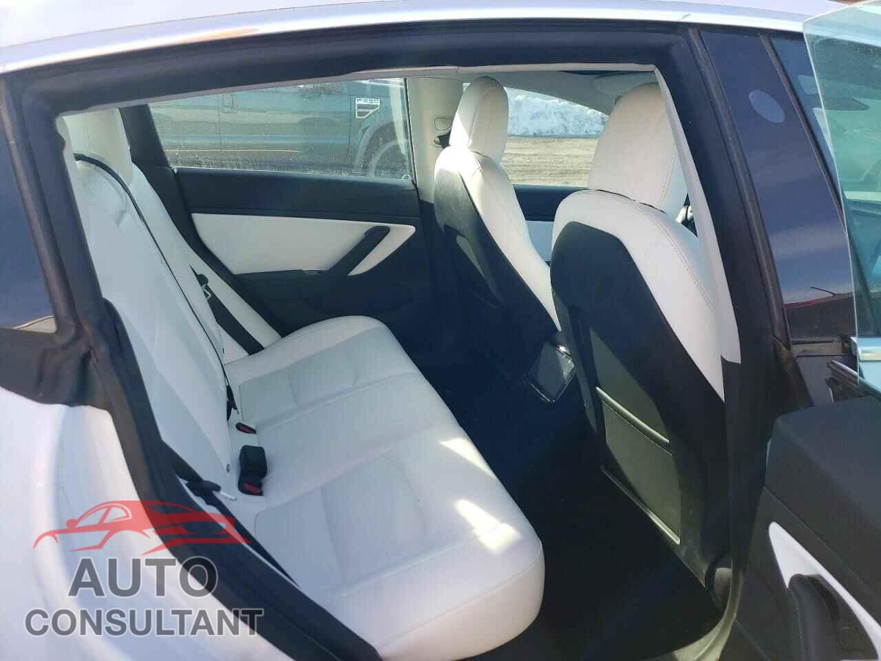TESLA MODEL 3 2018 - 5YJ3E1EB7JF135543