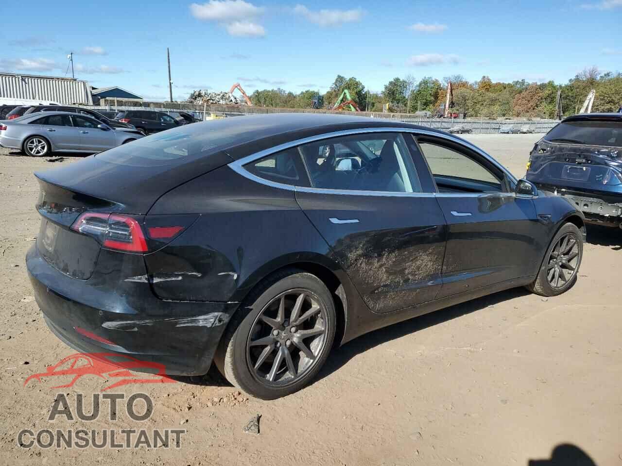 TESLA MODEL 3 2018 - 5YJ3E1EB0JF093961