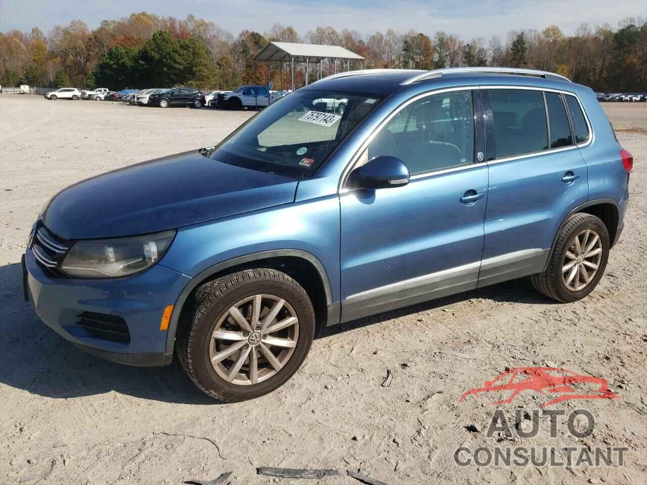 VOLKSWAGEN TIGUAN 2017 - WVGRV7AX4HW501930