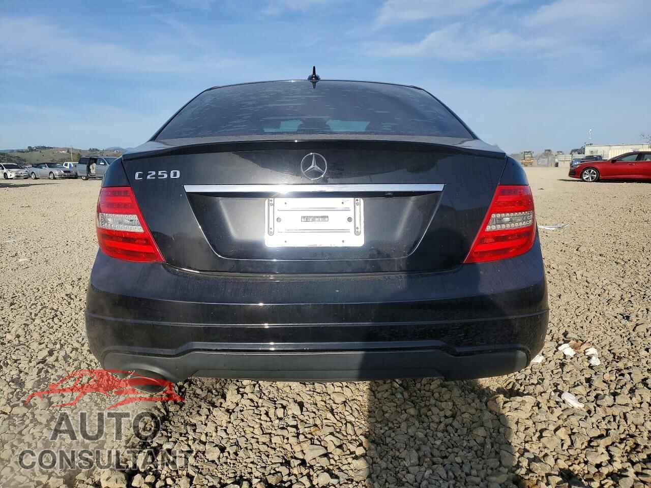 MERCEDES-BENZ C-CLASS 2013 - WDDGF4HB9DA777907