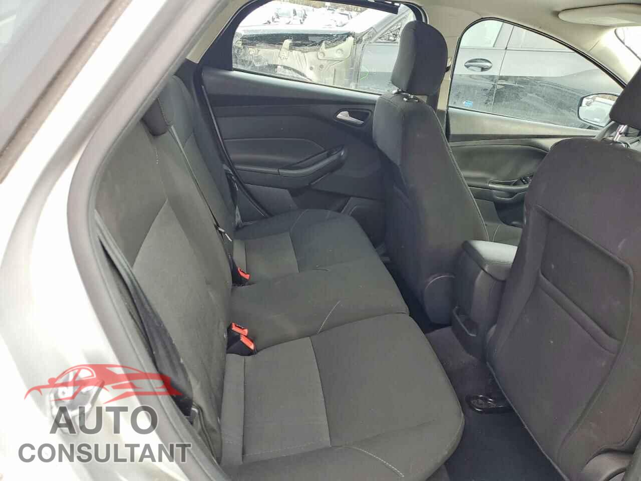 FORD FOCUS 2017 - 1FADP3K28HL311236